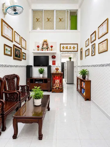Nhà hẻm ô tô Ba Tháng Hai, QUẬN 10, 42 m2 đất, 3 tầng, giá 8.7 tỷ