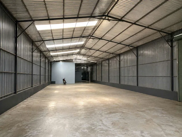 Cho thuê Kho,ấp 2,xuân thới thượng,Hóc Môn,300m,17 triệu,đường tải lớn.