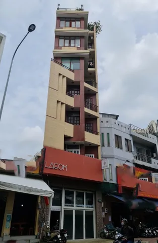 Bán Nhà Mặt Tiền 240 Cao Thắng, Phường 12, Quận 10