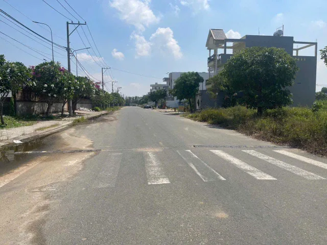 BÁN LÔ ĐẤT ĐƯỜNG LONG THUẬN - P. TRƯỜNG THẠNH - QUẬN 9. CHỦ KẸT BANK NÊN BÁN NHANH THANH LÝ NỢ.