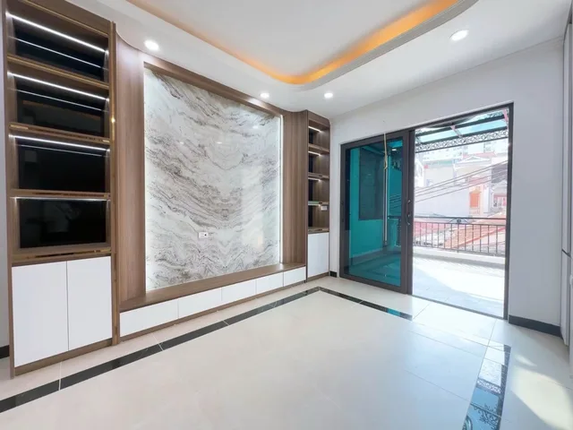 Bán Nhà riêng 30m2 có sẵn 30 m2 thổ cư giá 7.3 tỷ tại Đường Kim Giang Phường Định Công Phường Ngọc Hà Hà Nội
Lh:0377224604