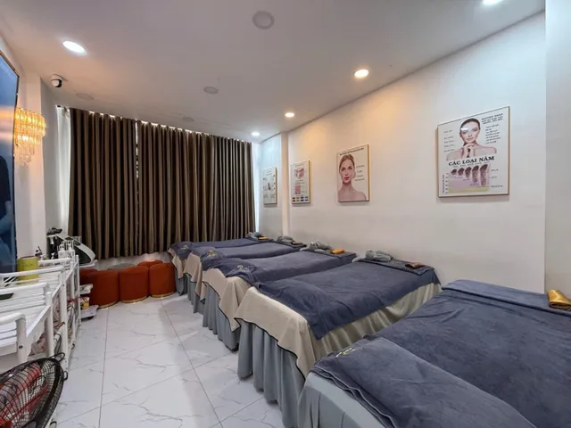 Mặt Tiền Kinh Doanh ngay Lũy Bán Bích - Thoại Ngọc Hầu. Nguồn Thu 15tr/th, nhà 4 tầng - 30m2. Chỉ 6.9ty thương lượng. Kết nối nhanh Tân Bình, Q11, chỉ 10p đến trung tâm Q1, Q3...
+ Sổ vuông đẹp, k lộ giới, hoàn công đầy đủ 
📞 LH Ngay ( Zalo/ SĐT ): 0706