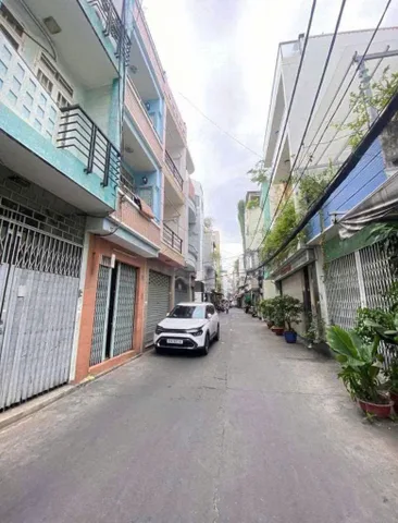 HXH Phạm Văn Hai - Trường Sa. Ngang 4 dài 12 xây 3 tầng
🚘 Hẻm xe hơi 6m đỗ cửa, vài bước ra mặt tiền. Vị trí ngay trung tâm giáp Q3, Phú Nhuận...
👉 Khu dân trí nhà cao tầng, k quy hoạch
💵 Pháp lý chuẩn sô hồng riêng
Liên Hệ Zalo ( Trang ): 0706.1209.3