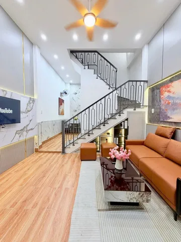 🥳🥳CHỈ NHỈNH 3,xĐ- NHÀ KIỆT Ô TÔ HOÀNG DIỆU- DTSD 90m2- ĐI BỘ RA CẦU RỒNG.
🔥🔥 NHÀ NÀY KHÔNG CHỐT THÌ CHỐT CĂN NÀO ACE ƠI.