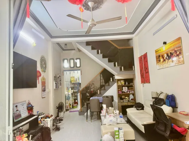 🔥🔥NHÀ 2 TẦNG BTCT NGAY CHỢ PHẠM VĂN BẠCH - GẦN MẶT TIỀN - 40 M2 - TẶNG HẾT NỘI THẤT  - NHỈNH 6 TỶ TL🔥🔥
