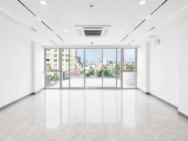 Bán tòa nhà văn phòng mặt phố Đống Đa - 60m2 x 8 tầng thang máy - PCCC chuẩn - Sổ hoàn công