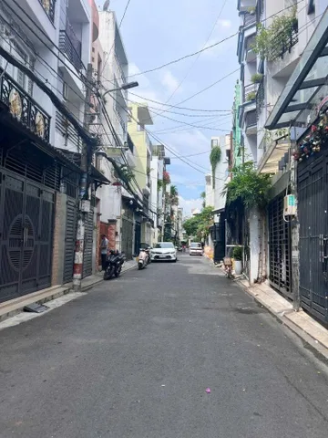 110m2 ( 4.4 × 25m ) xây 3 tầng - Gần Đại Học Văn Hiến và Đại học Bách Khoa - Nguồn thu 50tr/th
+ Nhà 10 phòng ngủ 10WC
+ Hẻm 5m oto thông
 👉LH: 0706.120.931 ( PTrang ) 👈

#BĐS #Nhà #Chợ #TrungTâm #Quận #saigon #Giátốt #TPHồChíMinh #LH0706120931#NhàĐấ