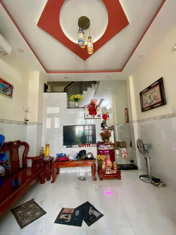 48m2 ( 4 × 12m ) xây 3 tầng. Hẻm oto đỗ cửa Lạc Long Quân - Kế bên Khu Cư Xá Lữ Gia, chỉ 6ty nhinh