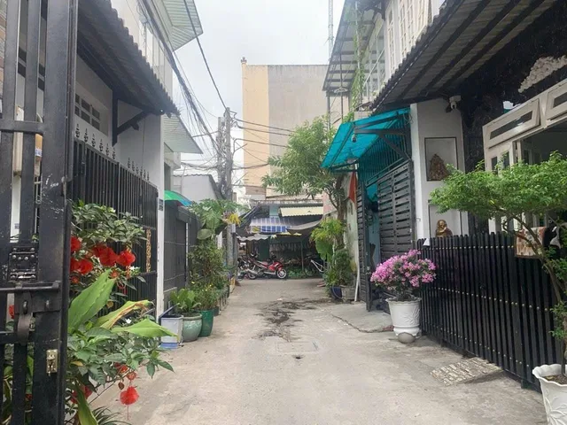 40M2 XÂY 3 TẦNG - NGUỒN THU 10TR/TH. HẺM XE HƠI NGAY NHÀ, GẦN MẶT TIỀN BA THÁNG HAI - LÝ THƯỜNG KIỆT