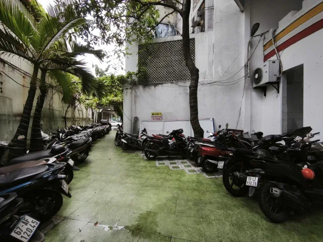 Bán Nhà Đất 1000m2 ,chính chủ, đối diện công viên Đầm sen