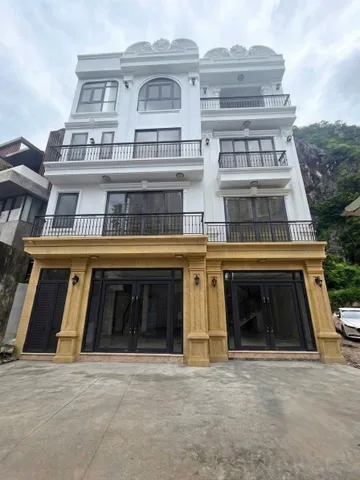 BÁN NHÀ 4 TẦNG MỚI XÂY KHU NÚI HẠM, CỘT 8,PHƯỜNG HẠ LONG