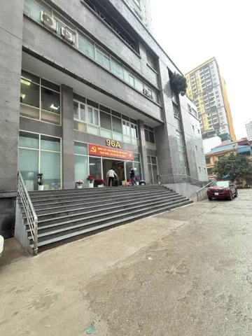 Bán CĂN CHUNG CƯ TÒA 96A ĐỊNH CÔNG. 122M2 - 4PN - 2VC. SỔ ĐỎ.