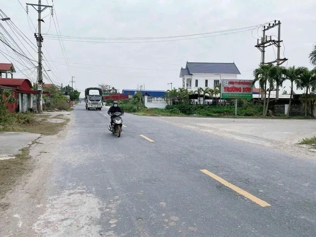 Bán Đất 99.3m2 thổ cư giá 2.75 tỷ tại mặt đường 402, Phường Dương Kinh Hải Phòng