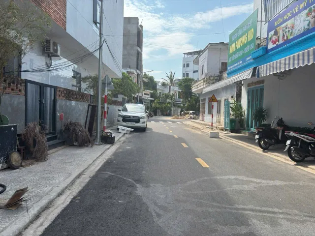 Bán Nhà riêng 60m2 có sẵn 60 m2 thổ cư giá 7.4 tỷ tại Đường An Nhơn 11 Phường An Hải Đông Quận Sơn Trà Đà Nẵng