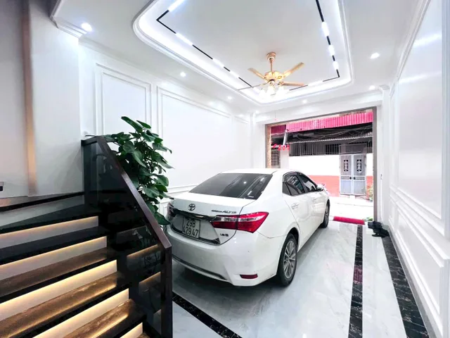 Cho thuê nhà 6 tầng THANG MÁY tại ngõ 234 HOÀNG QUỐC VIỆT, Cầu Giấy. 28 triệu/tháng. Ưu tiên: Hộ gia đình, Văn Phòng, KD Onl