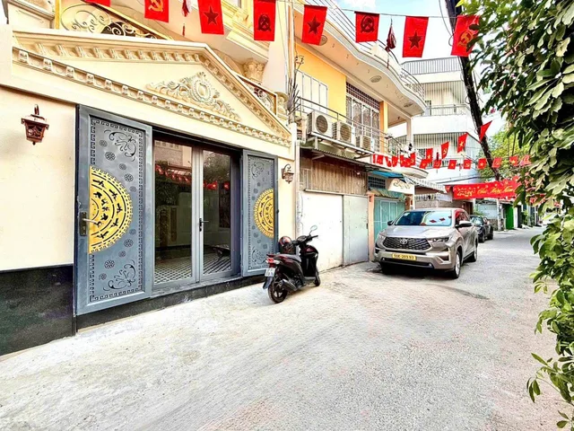 🔥 GÓC 2 MẶT HẺM XE HƠI 6M – NHÀ BÁN CỔ ĐIỂN – FULL NỘI THẤT