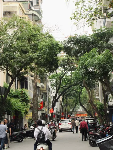 MẶT TIỀN KINH DOANH LẠC LONG QUÂN - LÝ THƯỜNG KIỆT - 127M2 ( NGANG 5.3 DÀI 24M ) XÂY 3 TẦNG - 21TY THƯƠNG LƯỢNG