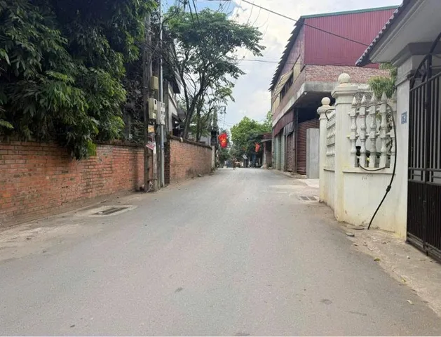 Bán Đất 100m2 có sẵn 100 m2 thổ cư giá 2 tỷ tại Xã Phú Cát Huyện Quốc Oai Hà Nội