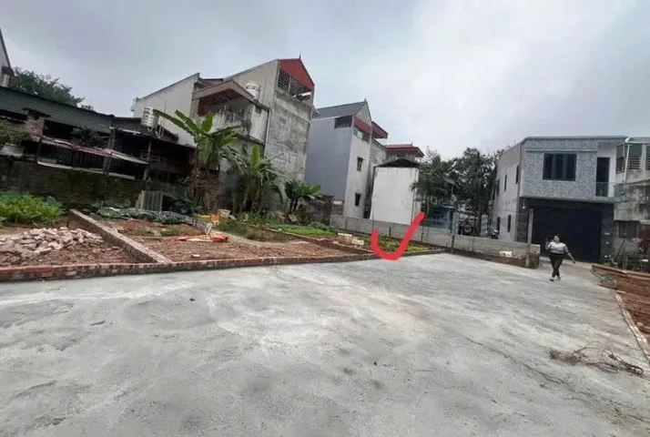 Bán Đất 100m2 có sẵn 100 m2 thổ cư giá 1.6 tỷ tại Phường Xuân Khanh Thị xã Sơn Tây Hà Nội