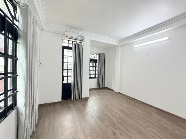 MẶT TIỀN 2 MẶT HẺM 8M - CỘNG HOÀ & THÂN NHÂN TRUNG P.TÂN BÌNH - 6 TẦNG BTCT DTSD 200M2 - CHỈ 6.5TỶ