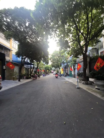 MẶT TIỀN KINH DOANH - NGANG BỀ THẾ HƠN 7M - 3 TẦNG - DÒNG TIỀN 38TR/THÁNG