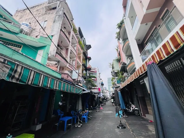 HXH TRÁNH - VỊ TRÍ KINH DOANH NGUYỄN THIỆN THUẬT QUẬN 3 - 42M2 - 5 TẦNG