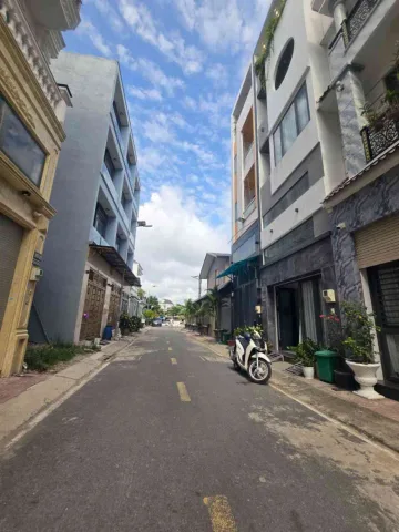 Bán Nhà riêng 56m2 có sẵn 56 m2 thổ cư giá 8.2 tỷ tại Đường 26/3 Phường Bình Hưng Hòa Quận Bình Tân TP. Hồ Chí Minh