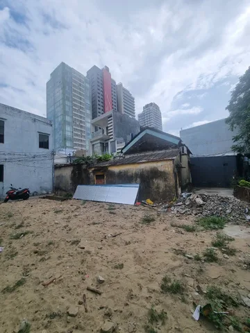 Mình cần bán lô đất kiệt Lê Bôi , Sơn Trà , Đà Nẵng ( Vị Trí Cách Biển 200m )
