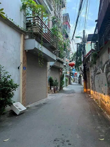 E CÒN DUY NHẤT 1 CĂN TẦM 6 TỶ NGỌC THUỴ - KO QUY HOẠCH

❌ Nhà 4 tầng -3 ngủ - sổ đỏ 30m2- nội thất đầy đủ ở luôn - ô tô gần

📍 vị trí Gần khu quân đội HV Hậu Cần