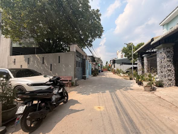 Bán Đất 122m2 có sẵn 80 m2 thổ cư giá 2.8 tỷ tại Phường Lái Thiêu Thị xã Thuận An Bình Dương