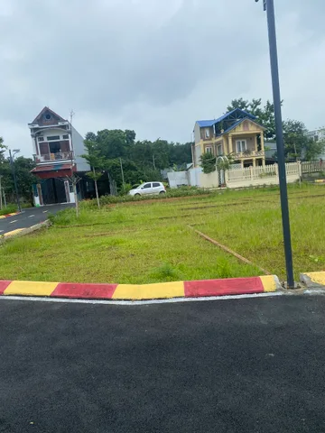 Bán Đất 100m2 có sẵn 100 m2 thổ cư giá 1.8 tỷ tại Đường Láng Hòa Lạc Xã Phú Cát Huyện Quốc Oai Hà Nội