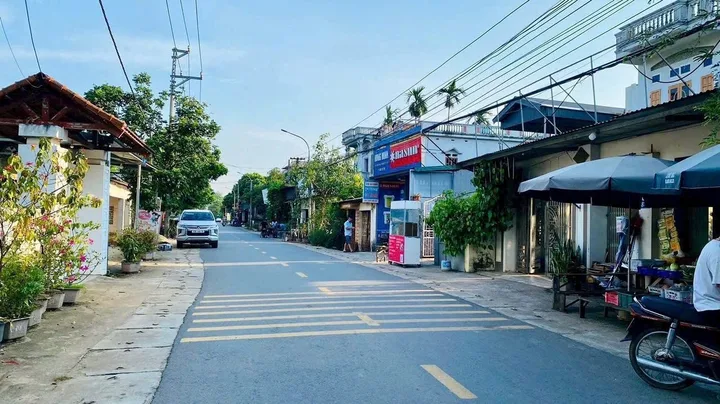 100m FULL Thổ, View Sân bóng, sát , gần QL21, Trục chính 3 oto,gần ĐHFPT, Khu Công nghệ Cao Hoà Lạc