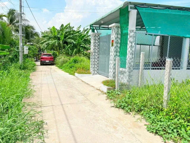 Bán nền thổ cư đường beton oto xã Tân Bình, Tân Trụ dt 110m2 giá 450 triệu