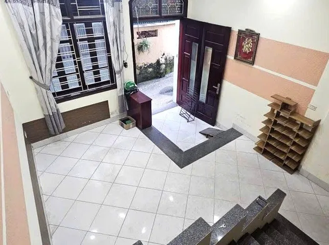 Cho thuê nhà ngõ 305 CỔ NHUẾ, Bắc Từ Liêm. 12 triệu/tháng. Ưu tiên: Hộ gia đình, Nhóm đi làm.