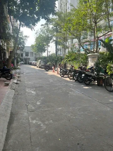 Cho thuê LK KĐT Mỹ Đình, Nguyễn Cơ Thạch _Từ Liêm 60m x 4T (5 phòng) Ô TÔ ĐỖ CỬA