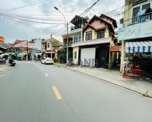 388 - HÀNG HIẾM - BÁN NHÀ 2TẦNG XÂY KIÊN CỐ - ÔTÔ VÀO NHÀ - GẦN ĐH CẢNH SÁT - 80M2 NGANG 8M