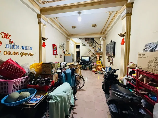 NHÀ 4 TẦNG - MẶT TIỀN HẺM XE TẢI - GẦN LÊ ĐẠI HÀNH, LÝ THƯỜNG KIỆT