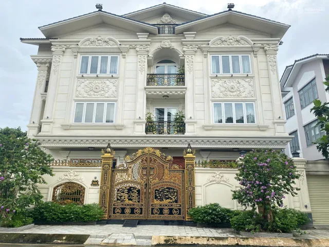 Bán biệt thự 240m2, khu Đặng Thùy Trâm, ngay công viên - 15x16m, 3 tầng, gara ô tô - 26 tỷ