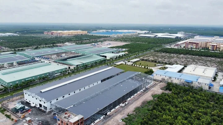 0931.783.209 BÁN ĐẤT 212M2 CÓ SẴN THỔ CƯ NGAY TTHC CHƠN THÀNH DÂN CƯ ĐÔNG. GIÁ 685 TRIỆU