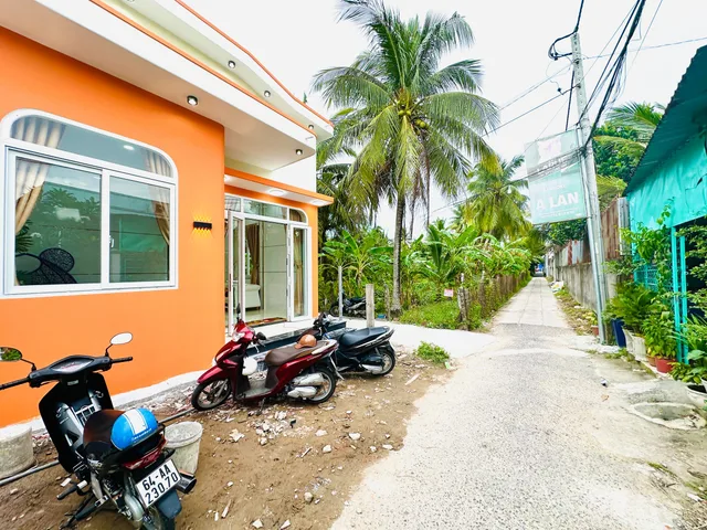 Bán Nhà riêng 100m2 có sẵn 100 m2 thổ cư giá 1.85 tỷ tại Đường Đinh Tiên Hoàng - Chọn - Phường Tân Hạnh Vĩnh Long