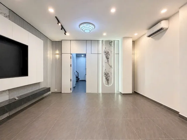BÙI ĐÌNH TÚY KẾ CHỢ BÀ CHIỂU SÁT QUẬN 1 70M² 4 TẦNG 4PN 5,85 TỶ