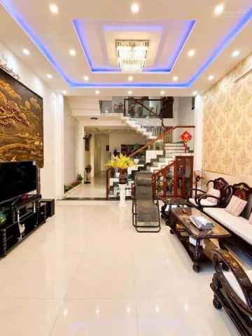 NHÀ 3 TẦNG ĐƯỜNG NGUYỄN KHANG - NHÀ CHẮC GIÁ TỐT