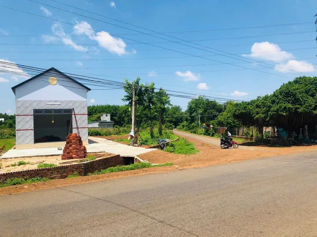 0931.783.209 CẦN BÁN 1004M2 ĐẤT ĐÔ THỊ ĐƯỜNG LỚN SÁT BÊN KCN BECAMEX CÔNG NHÂN LÀM VIỆC ĐÔNG. GIÁ 890TR