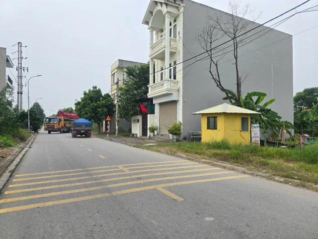 🌳 🌳 Bán lô đất trục chính Kim Đôi Phường Kim Chân Thành Phố Bắc Ninh 
Diện tích 162 m
Mặt tiền 9,5 m 
Hướng Tây