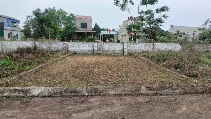 HÀNG ĐẸP KIM SƠN CHỈ 125M² – GẦN HỌC VIỆN PHÒNG KHÔNG & HỌC VIỆN HẬU CẦN – NHÀ ĐẦU TƯ XEM NGAY!