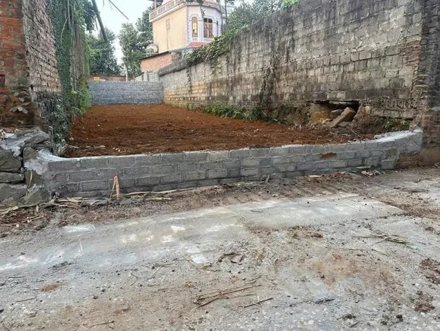 Bán Đất 100m2 có sẵn 100 m2 thổ cư giá 2 tỷ tại Xã Phú Cát Huyện Quốc Oai Hà Nội
