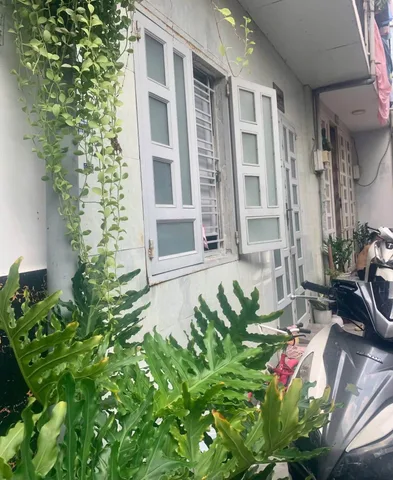 Anh Tuấn bán căn nhà nhỏ gần khu Bàu Cát, căn nhà từng gắn bó lâu năm để đổi qua căn nhà to hơn với 2.95đ