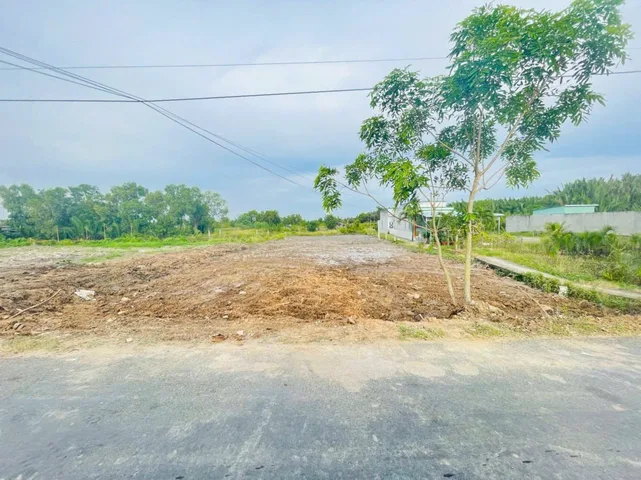Đất - giá 3,7 tỷ - mặt tiền đường Bà Kiểu - diện tích 20M*51M - Cách mặt tiền Lê Văn Lương nối dài 2km-Phước lại Long an - liên hệ 0919089456