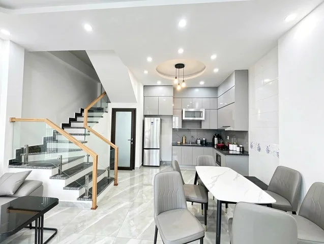 🏠 Chỉ 3,4 tỷ sở hữu ngay nhà xây mới 4 tầng 47m tại Thiên Lôi - Hồ Sen - Aeon