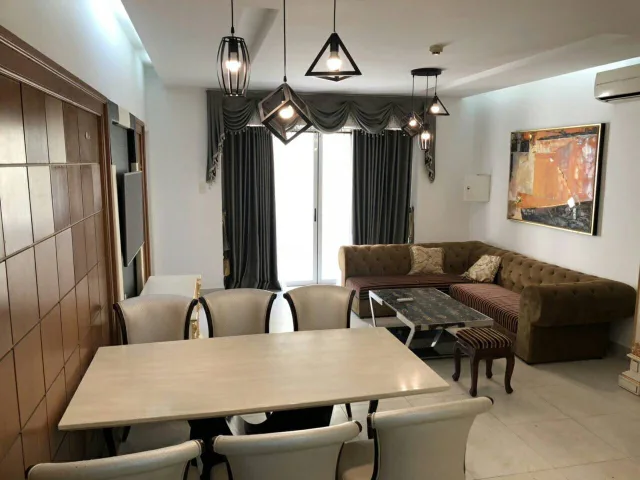Bán Gấp Căn Hộ Cao Cấp Hùng Vương Plaza Quận 5 - 130m² - 3PN, 3WC - Sổ Hồng Riêng - 9,39 Tỷ